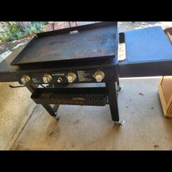 Blackstone Griddle BBQ Grille $275