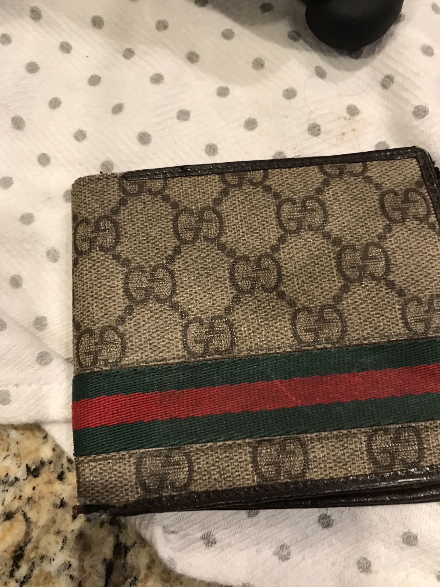 Gucci Wallet Authentic