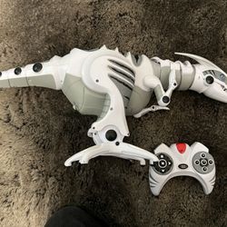 Working dinosaur robot