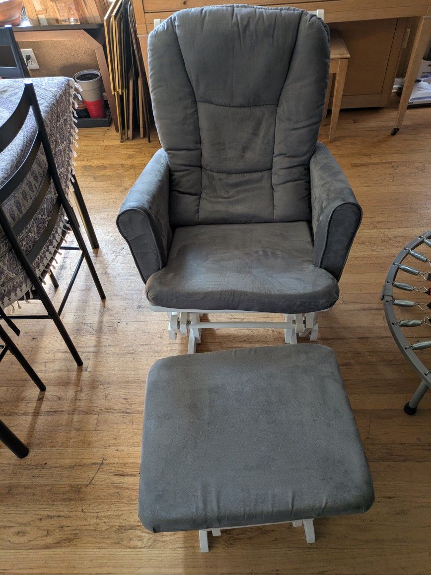 Gelco Glider ...Clean...New...Please Pick Up Asap