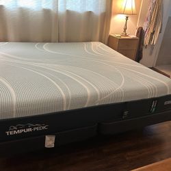King Tempur-pedic Pro Adapt Medium Hybrid Mattress 