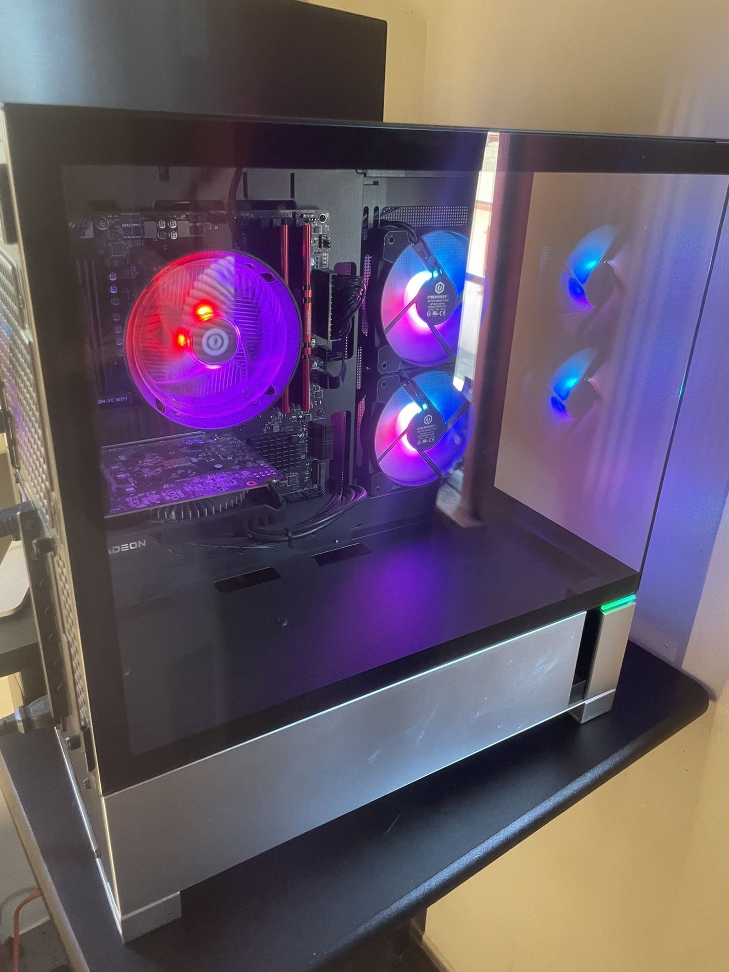 Gaming PC With Keyboard And Mouse 