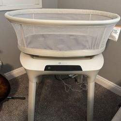 4moms Mamaroo Bassinet Baby Sleeper 