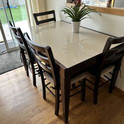Beautiful Dining Table 