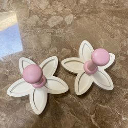Retro Flower Hooks