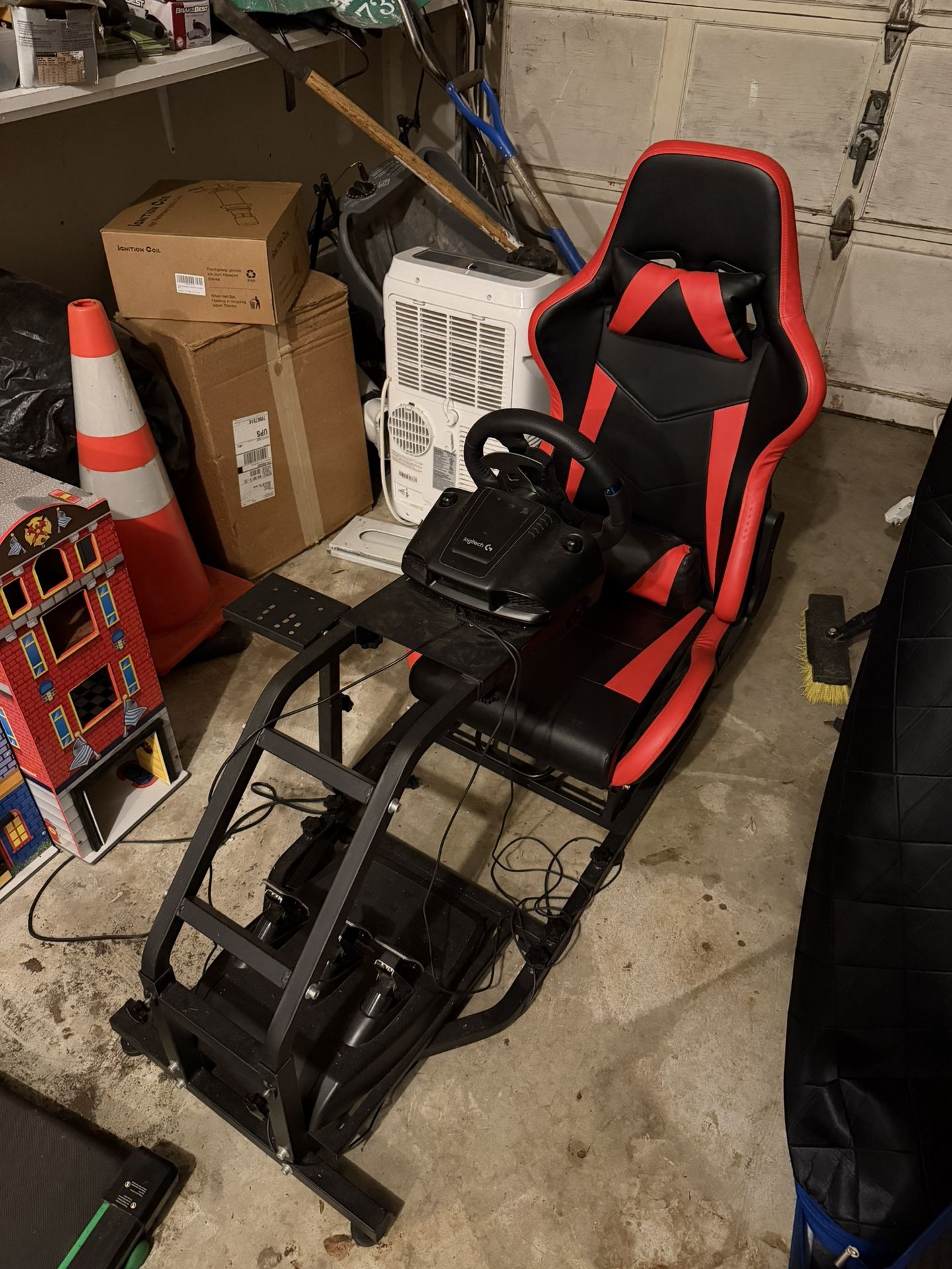 Marada Modular Racing Simulator With Logitech Steering Wheel And Pedal