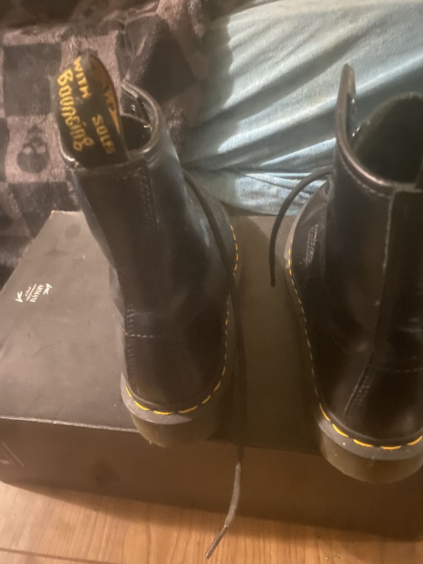 Dr Martens Boots New Women Size 6