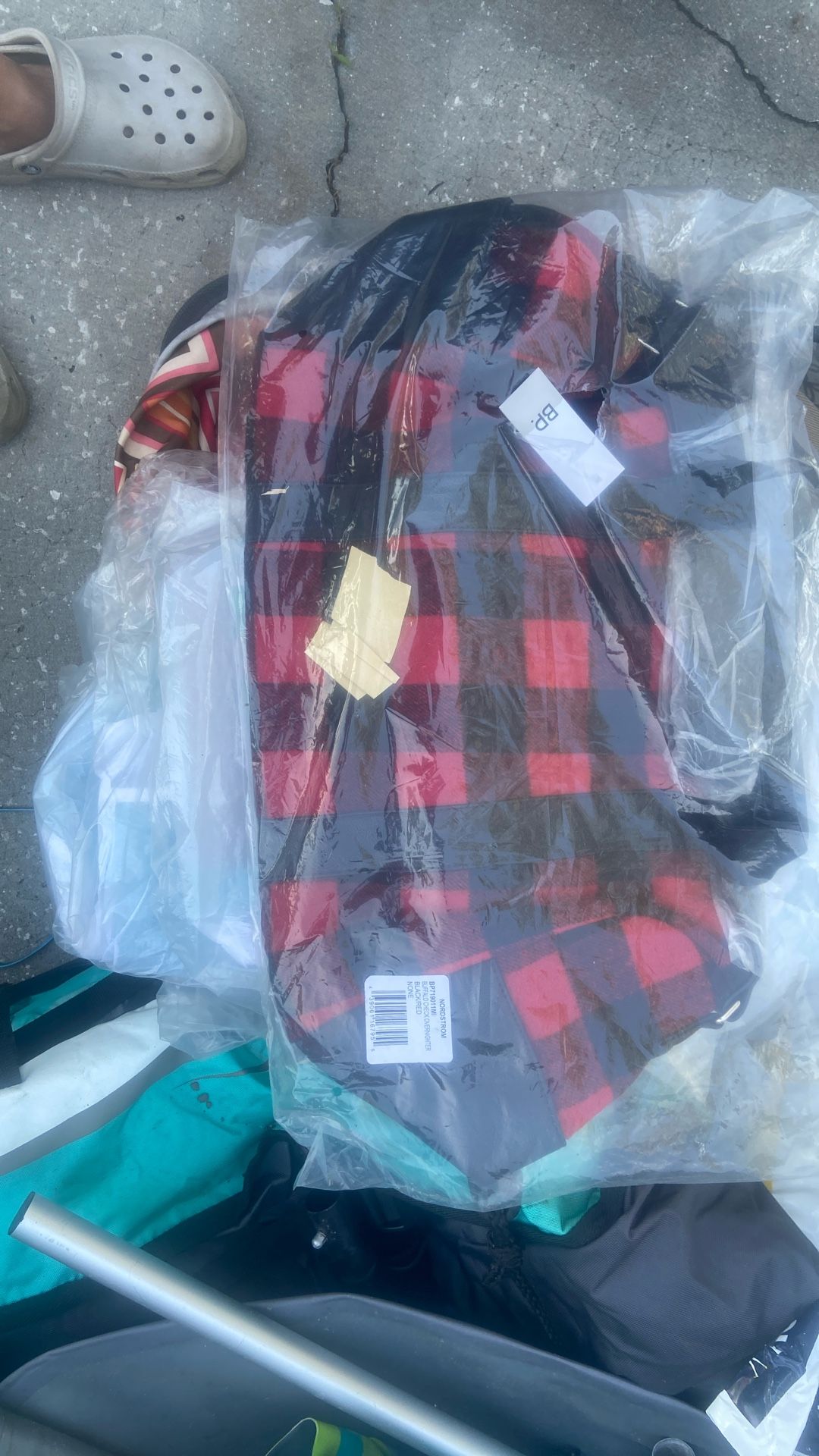 Nordstrom Buffalo Overnighted Black/red