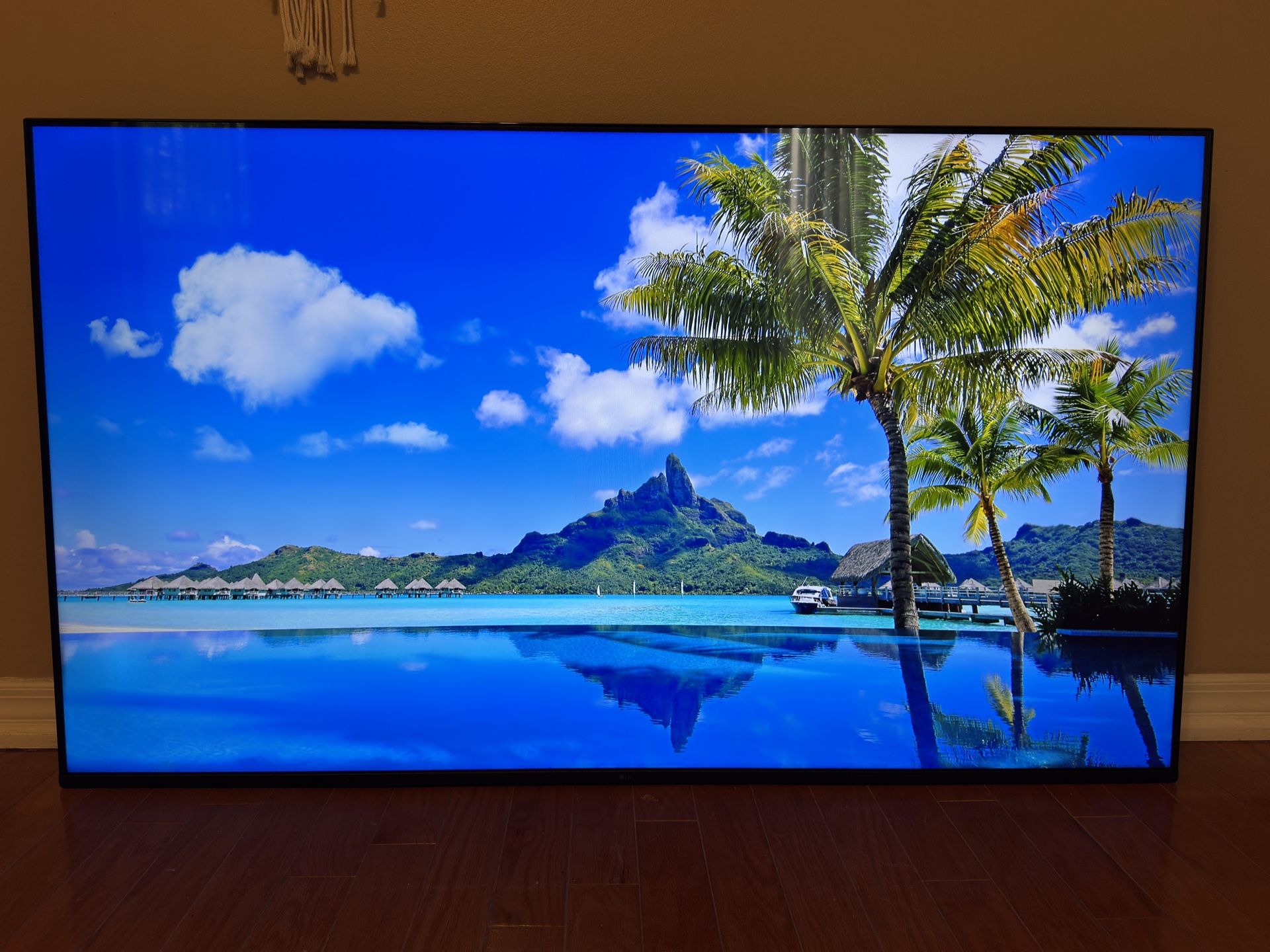 LG 65” 4K Smart TV (Model 65UQ7570PUJ) Without Legs– Excellent Condition