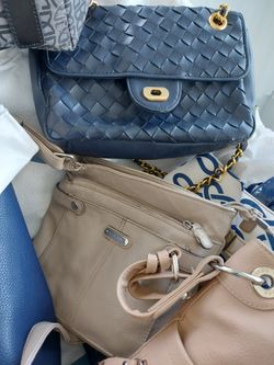 Assorted Purses And Bags 