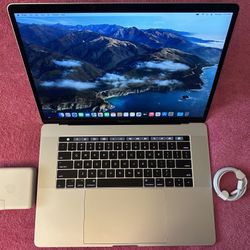 2017 MacBook Pro 15 inch Retina, 2.9 GHz i7, 16 GB RAM, 500 GB SSD.