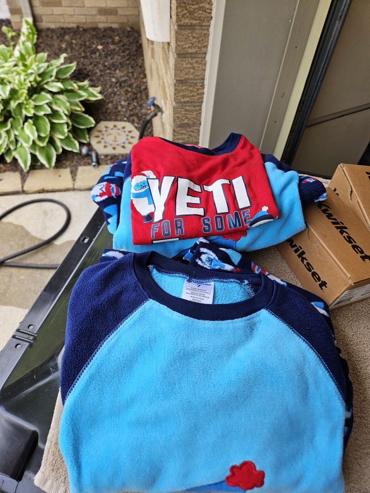 Boys Fleece Pj Sets. Each. Size 7