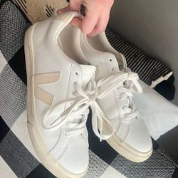 LNew Veja Womens Sz.8 