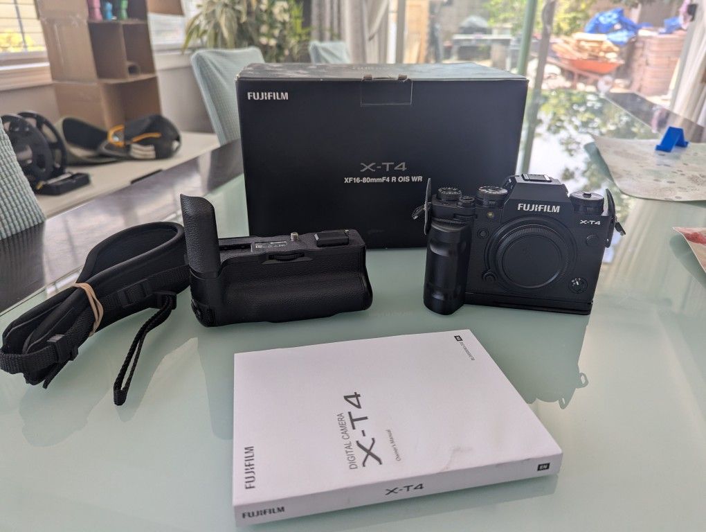 Mint Condition Fujifilm X-T4 w/ Battery Grip And 3 Batteries