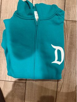 Disneyland sweate size xxl