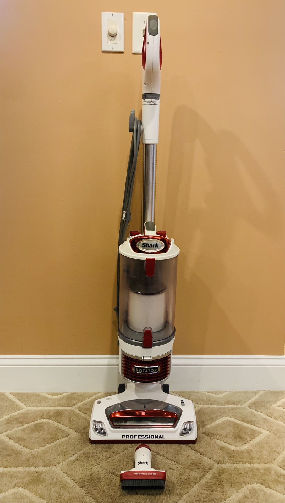 Shark Rotator lift away vacuum cleaner