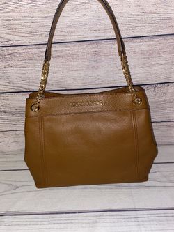 NEW MICHAEL KORS CHAIN TOTE