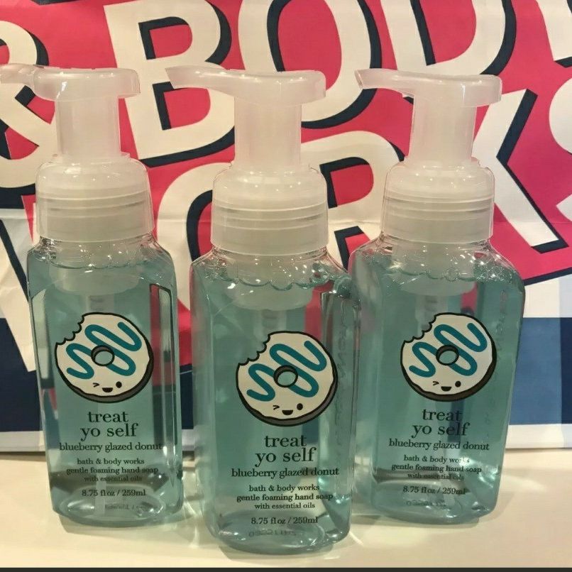 BBW BLUEBERRY GLAZED DONUT HAND SOAPS