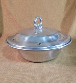 Vintage B.W. Buenlum Casserole Pyrex Dish/Lid