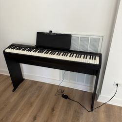 Roland Keyboard Piano 