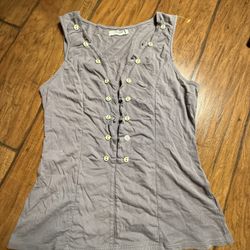 A Pilcro Women's Light Purple Button Scrunch Shirt Tank Top Small on tag  Smoke free home  In very good condition