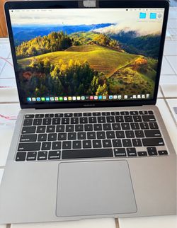 2020 Apple MacBook Air 13” – 256GB SSD / 8GB RAM – $275 OBO