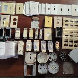 Bundle of miscellaneous mixed household electrical  items, some new, some vintage.
Dimmer, Wall Plates, metal boxes, switches
*** Cash 💸 only. 