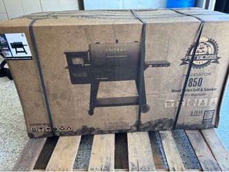 Pit Boss Navigator 850 Pellet Smoker Traeger