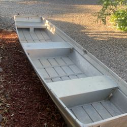12 Ft Jon Boat w Minnkota Mtr $750 Both OBO