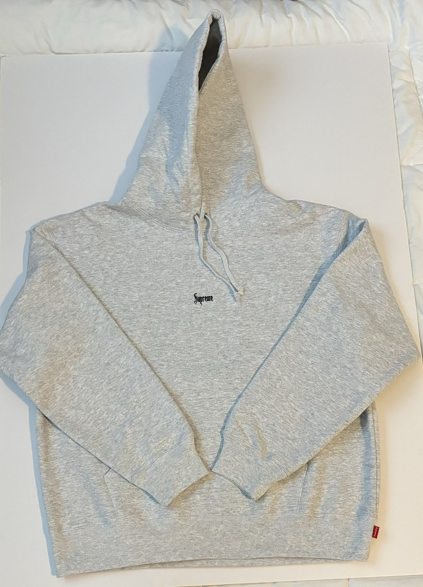 Supreme Small Logo Hoodie