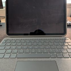 Ipad Air 5th Generation With Apple Pen And Keyboard 