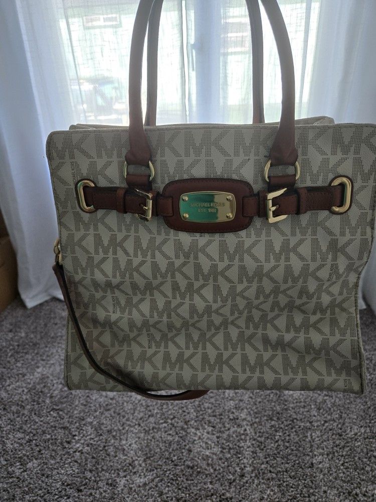 Michael Kors Shoulder Bag