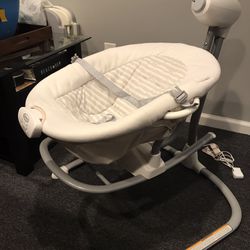 Graco Soothe and Sway Swing