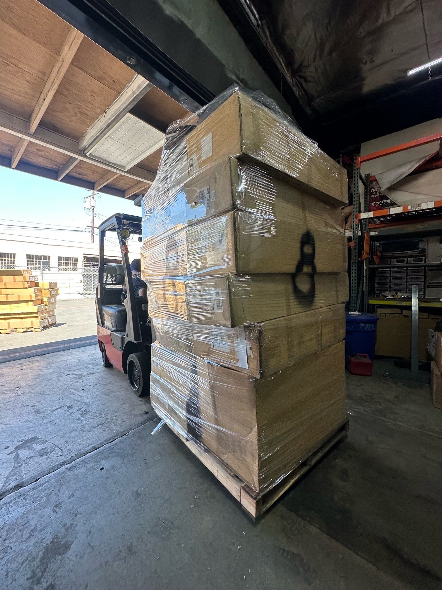 Auto accessories pallet