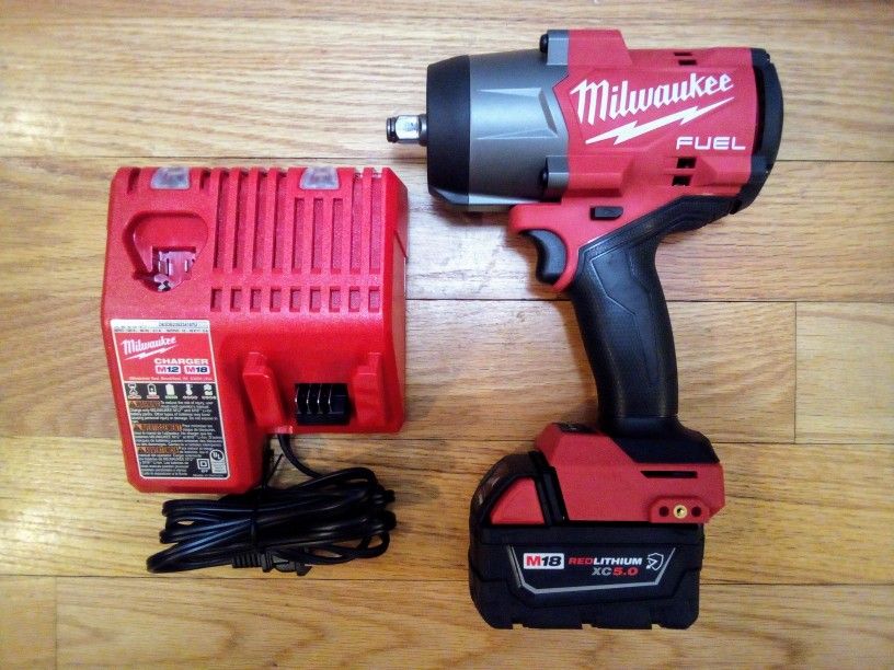Milwaukee M18 Fuel 1/2" High Torque Impact Wrench W/ Friction Ring Kit