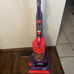 Dyson Vacuum 