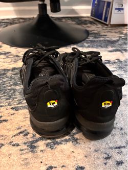 Black Nike vaporMax