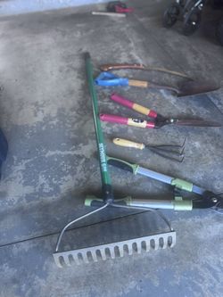 Gardening Tools Bundle - 7 Pieces