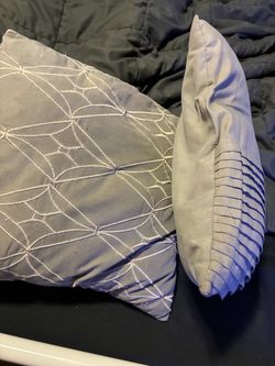 2 Throw Pillows grey