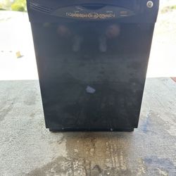 🧼 Black GE Dishwasher - lightly used Condition! 💧