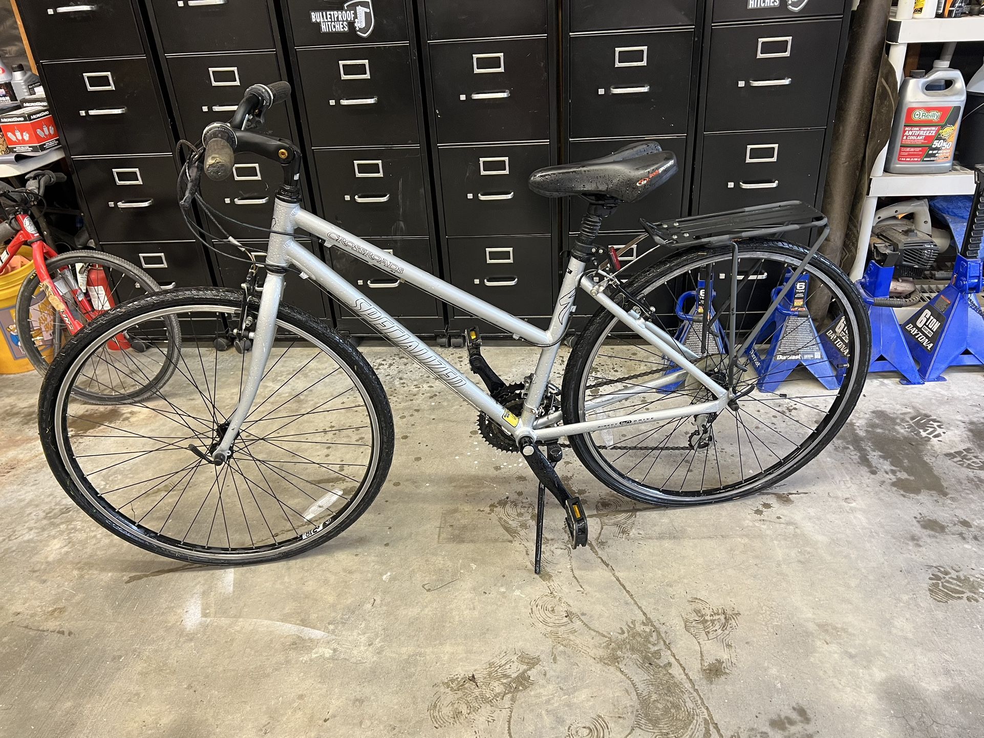 Nice Specialized Crossroads Womens bike