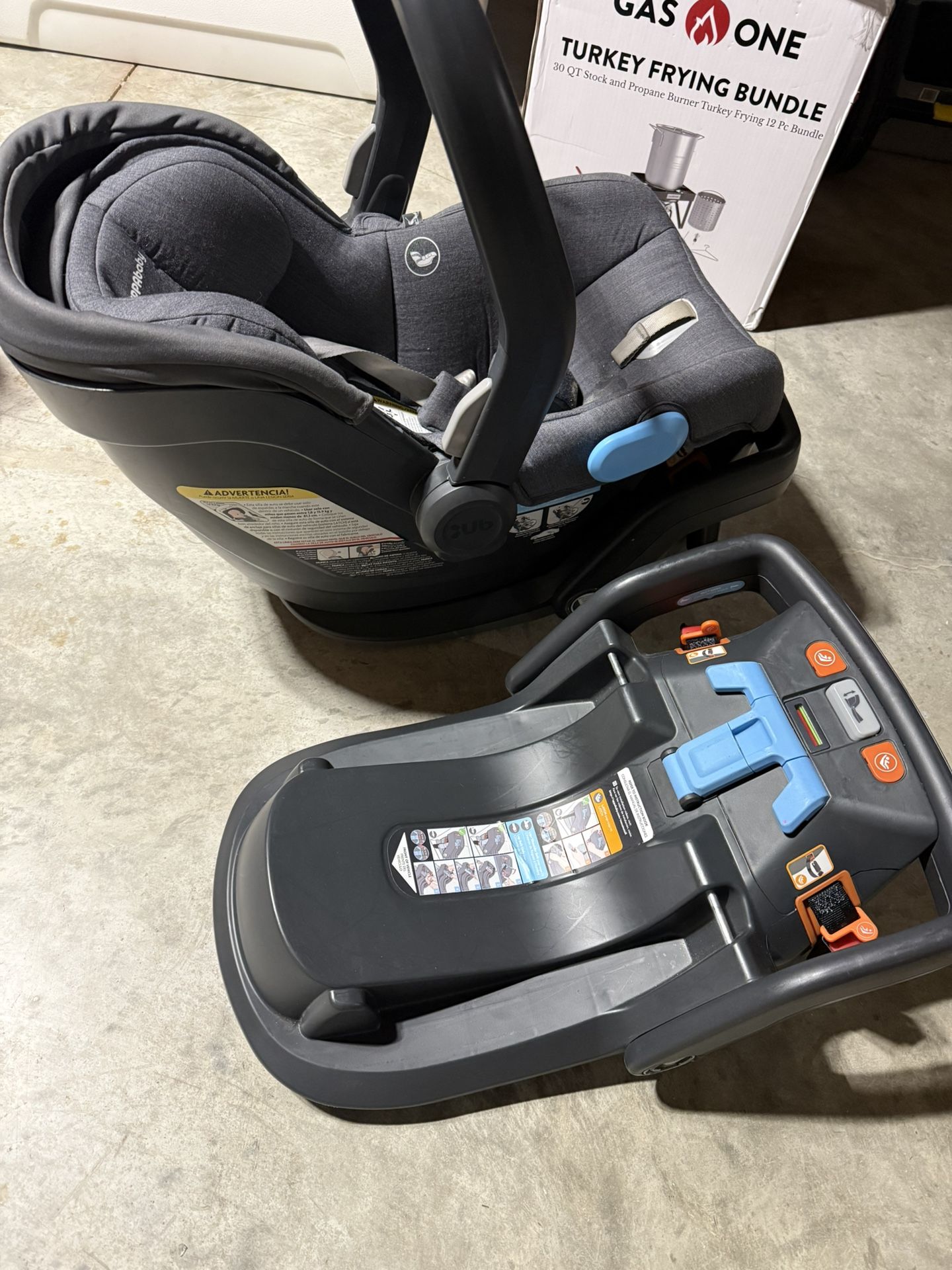 UppaBaby Car Seat + Base