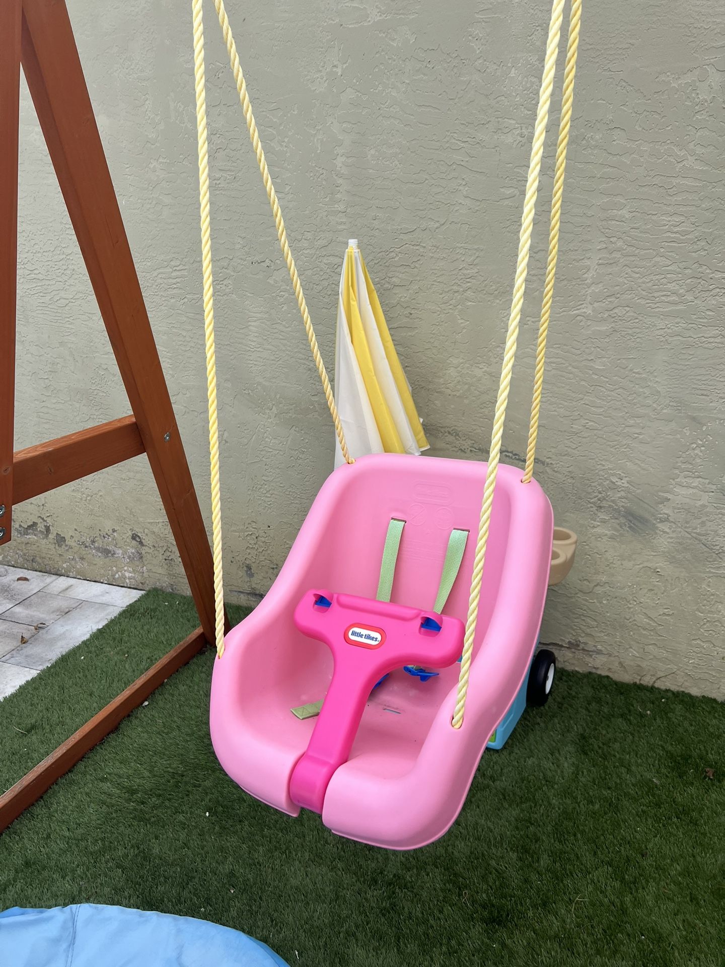 FISHER PRICE SWING