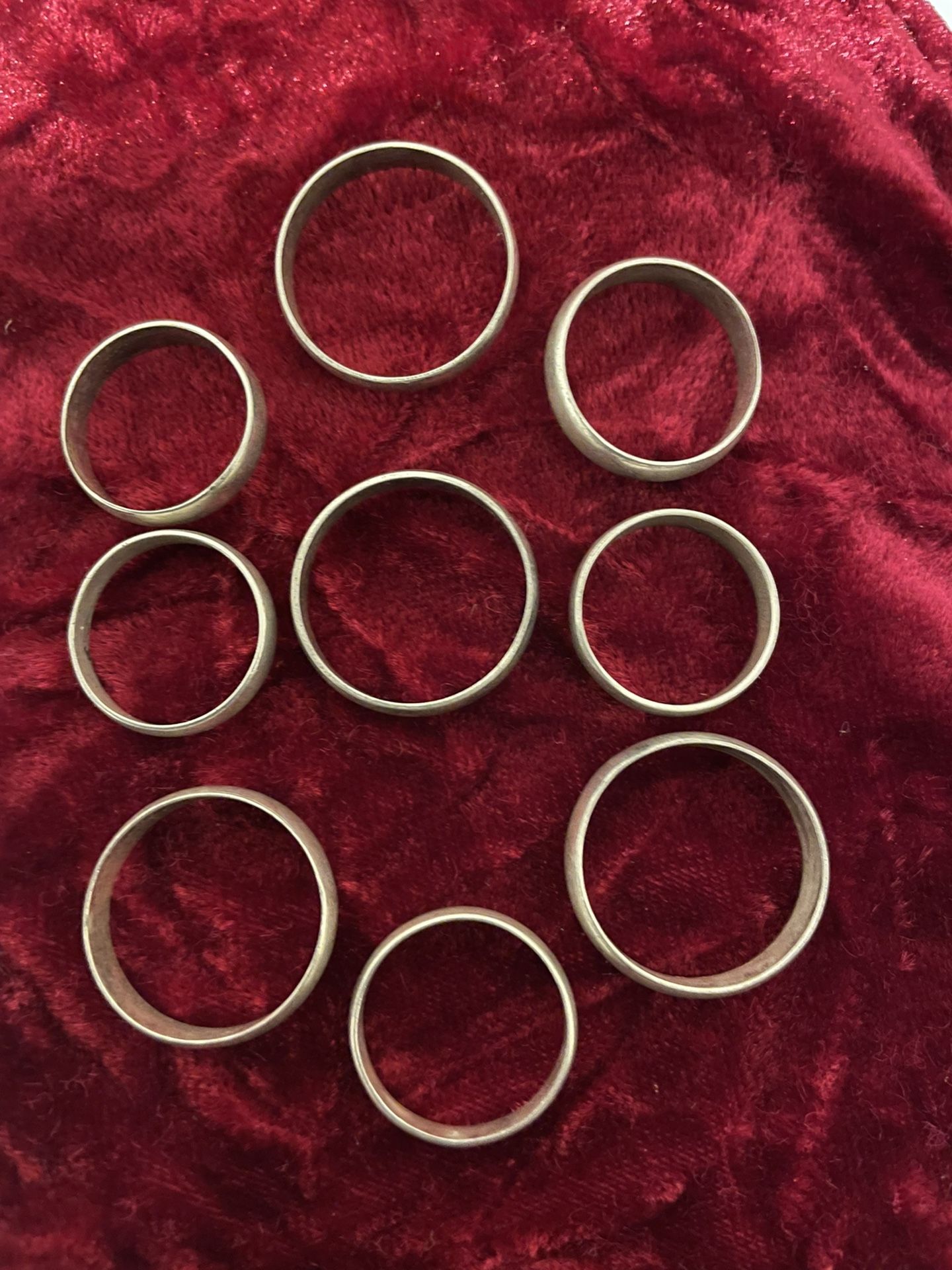 Silver simple rings with different size