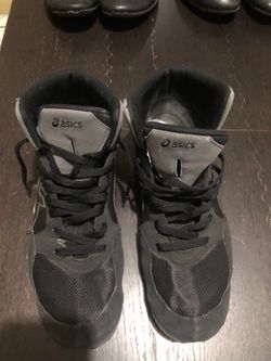 ASICS SHOES …..11.5