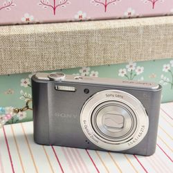 Sony Cybershot DSC W810 Compact Digital Camera