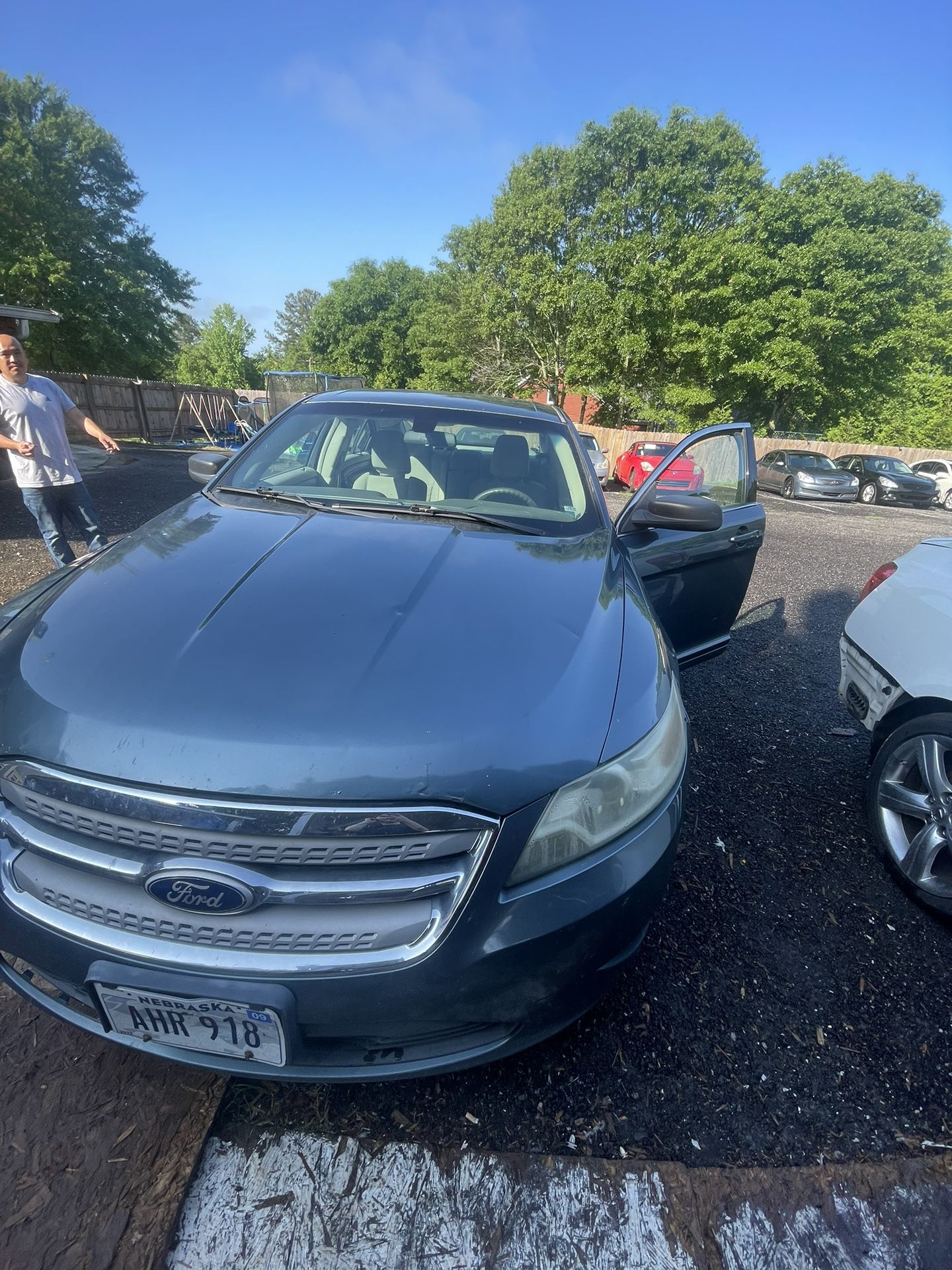 2010 Ford Taurus
