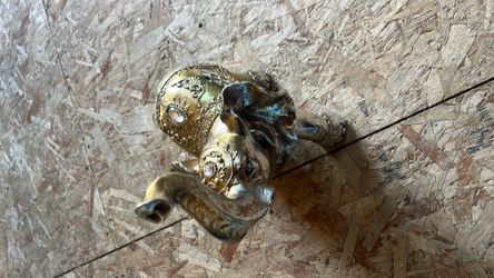 Gold/silver elephant decoration