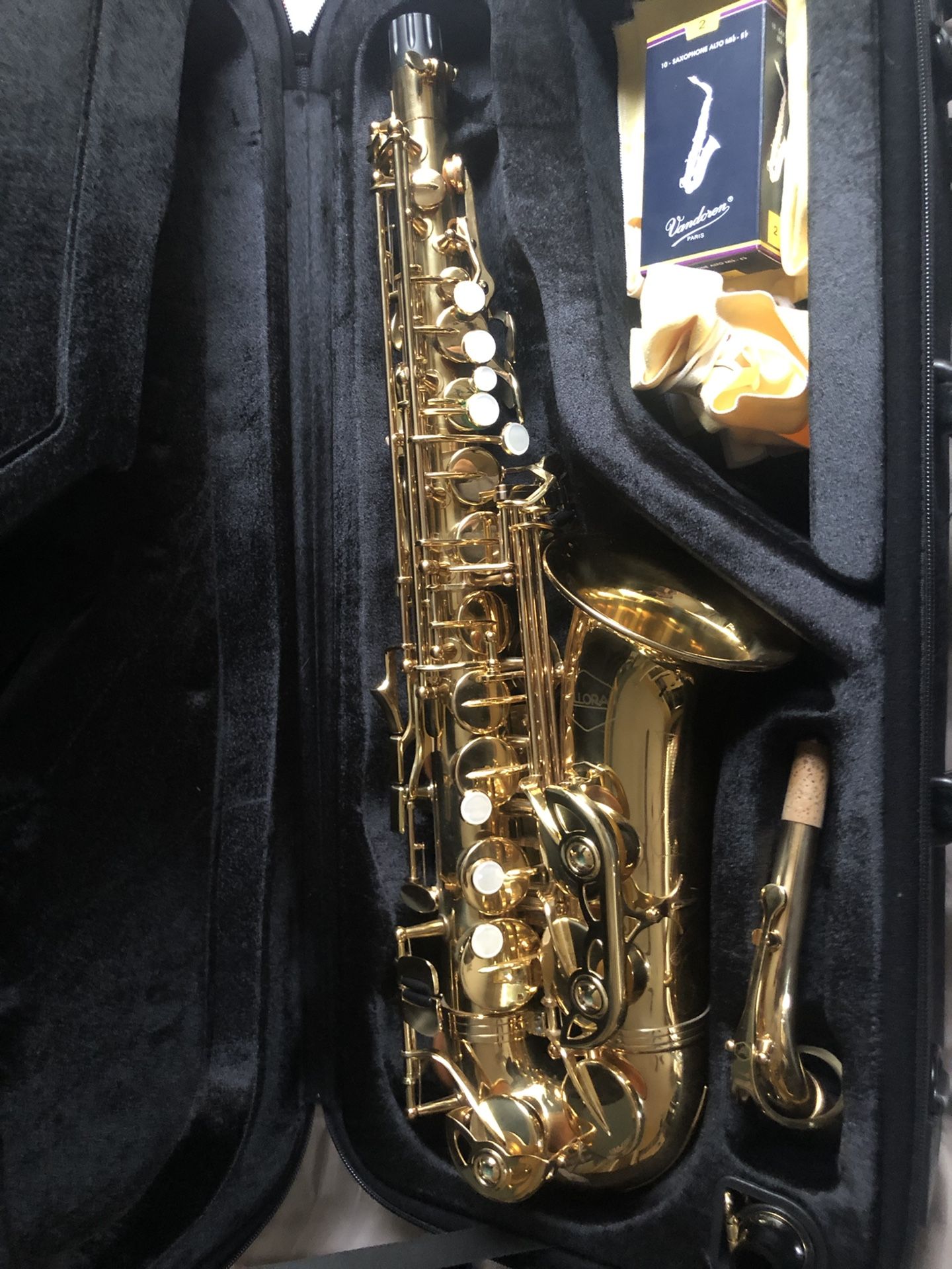 Saxophone ALLORA AAS-250