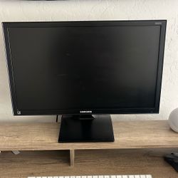 22” Samsung S22E310